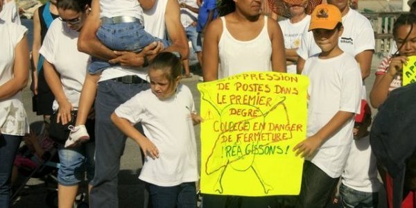 Image:"La Désirade en danger" : Manifestation du 10 février